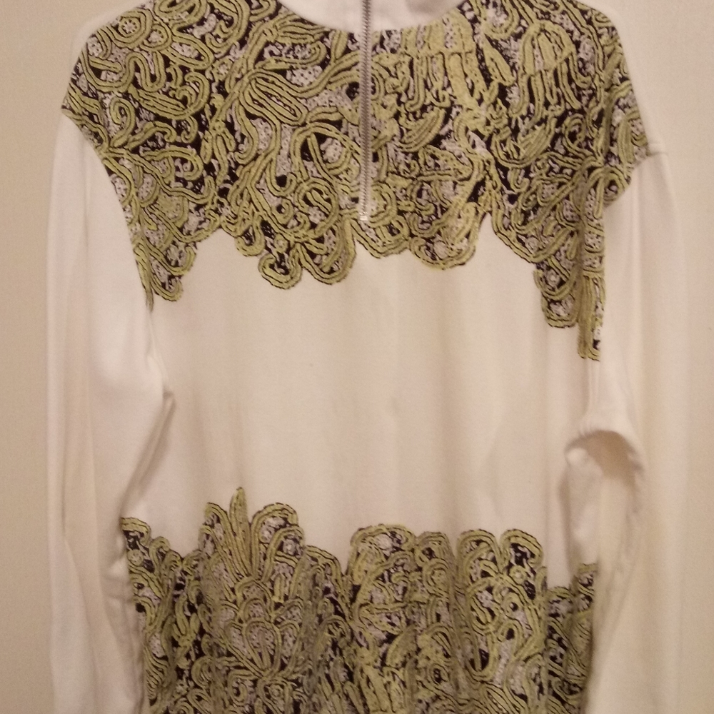 Sweater - Picture 3 of 3